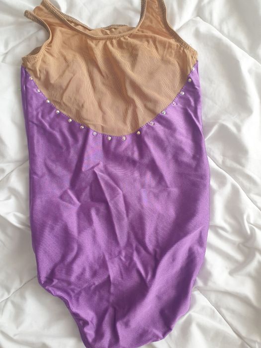 Трико и екип за художествена гимнастика