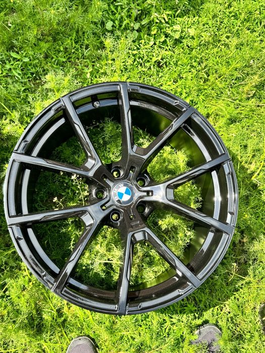 Vând jante bmw r19