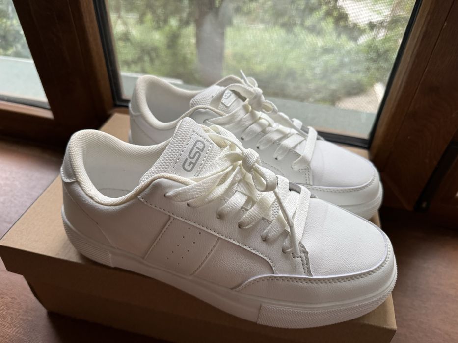 Белые Новые Кроссовки