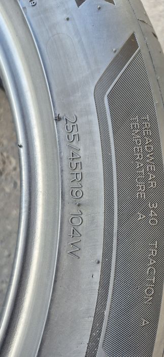 4 anvelope vara Hankook 255/45/19,dot 2022.Pretul este pe bucata.