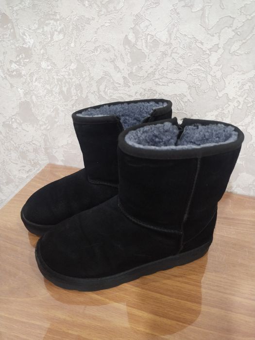 Зимние  угги детские