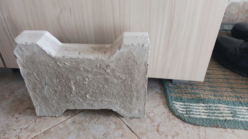 Градински отливани палета