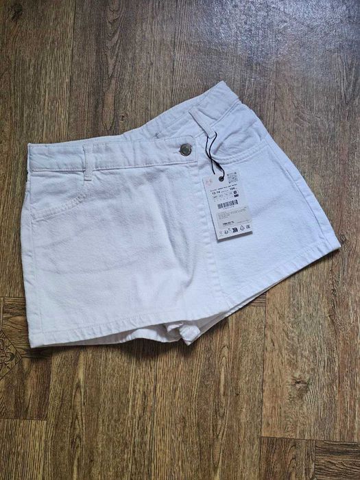 Новые шорты. Фирма Zara. На 13-14лет.