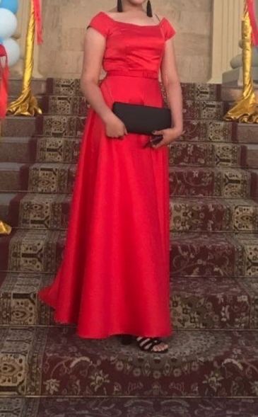 Платье вечерние