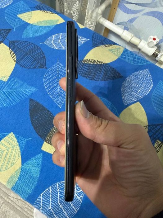 Redmi 13 lite hotira 256Gb holati yaxshi