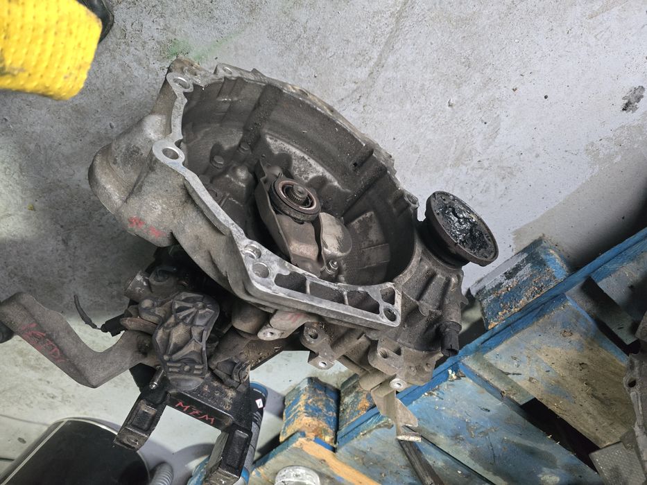 Cutie de viteze MZM manuala 5 trepte 1.6 cay tdi Start Stop seat Volks