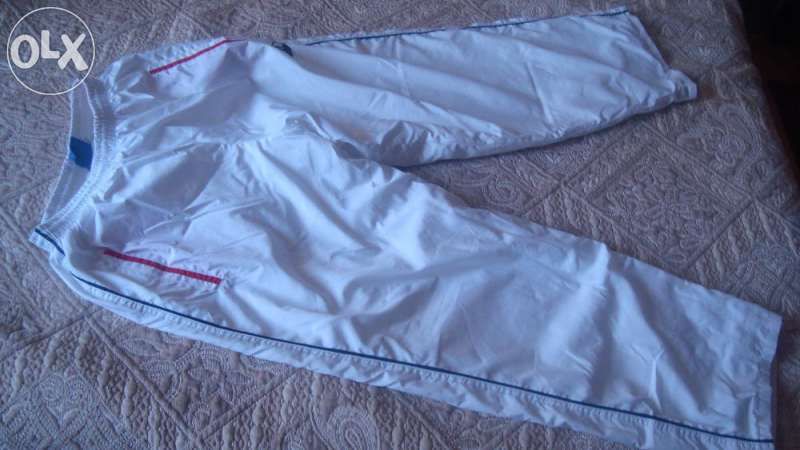 Запазен два -три пъти използван зимен екип.