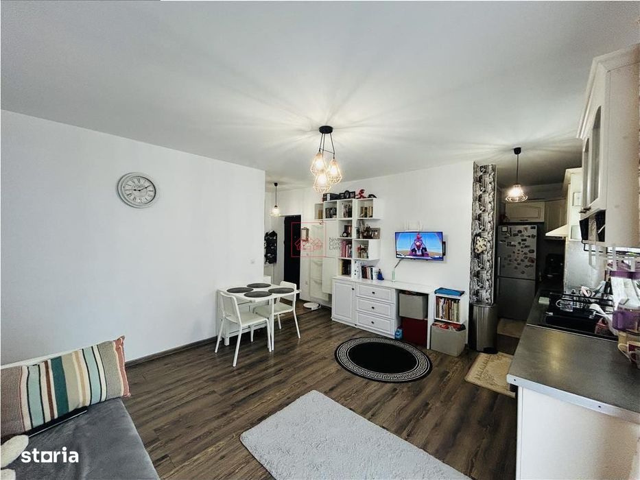 Ap 3 camere, balcon, mobilat modern, etaj 1, loc de parcare — fotografia 3