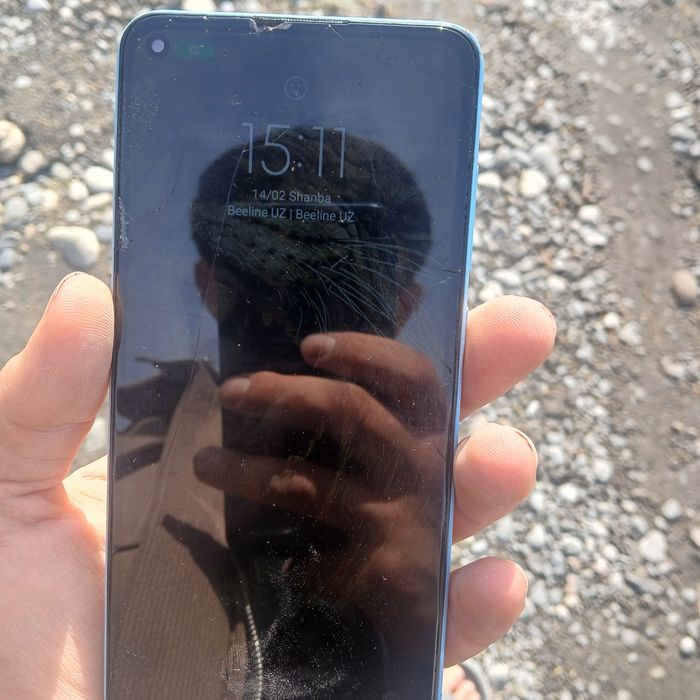 Redmi not 9  edial ekran singan faqat usti 100 mingli rashit