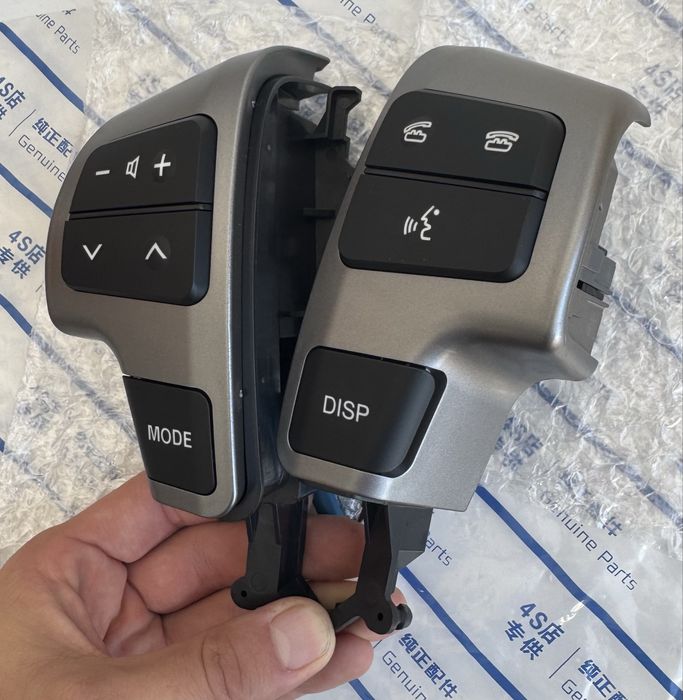 Мультируль(кнопки руля) на Toyota LC200