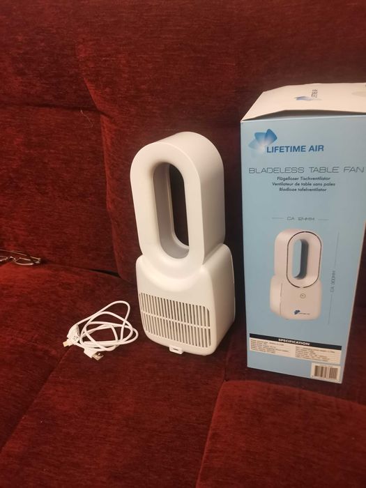 Ventilator lampa Lifetime Air, de masa