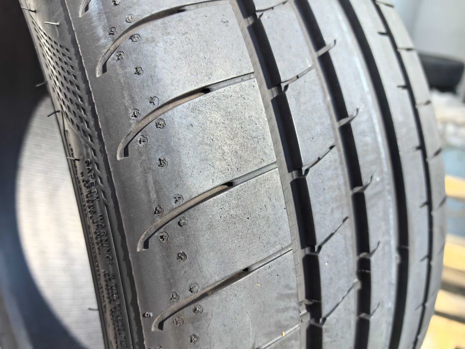 245/40/19 Гудиър ДОТ 2023 г - Само 1 брой гума