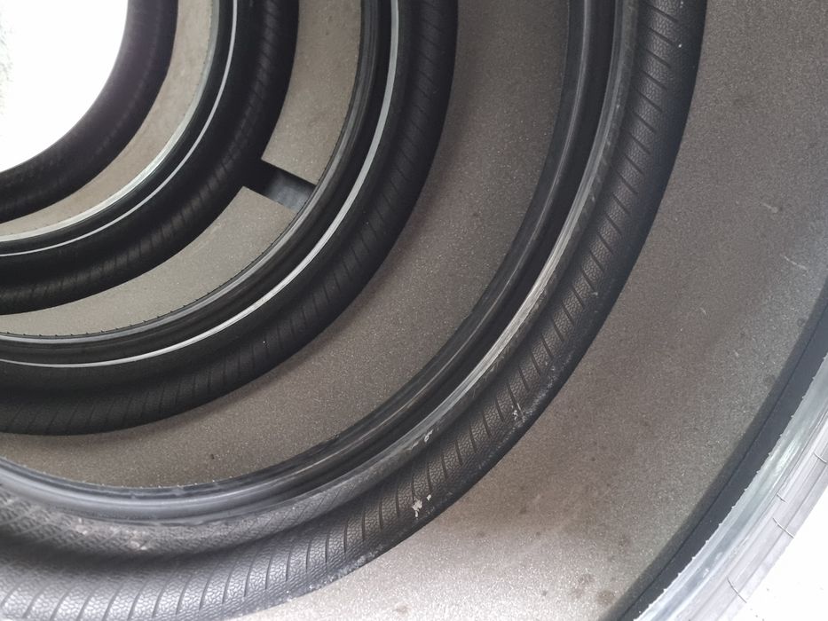 Спорт пакет 275/35/21 и 255/35/21 Pirelli 4Броя: 360€ 6.5мм