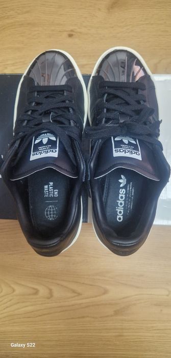 Vand pantofi sport Adidas colectie.