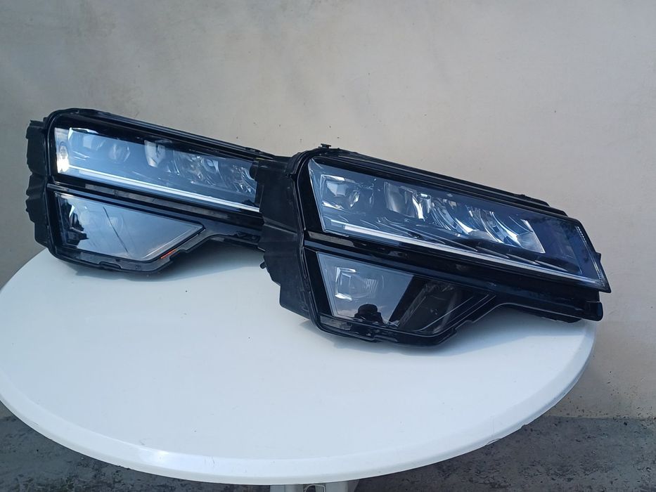 Два Десни фара за Skoda Karoq;  Full Led;  2020г.