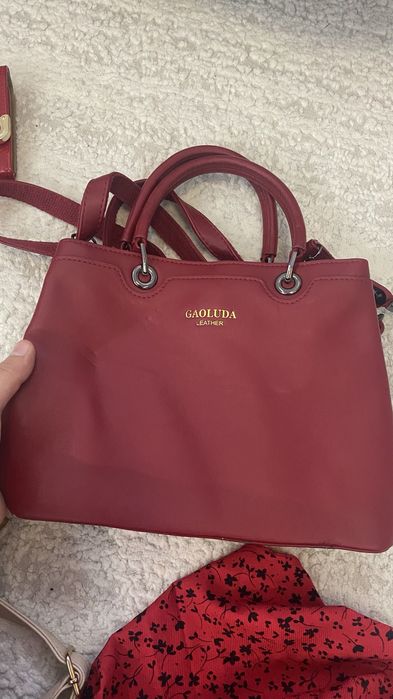 Женские одежды бесплатно отдам