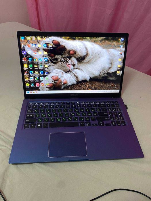 ASUS i7-1165 8GB/512 15,6 FHD IPS.