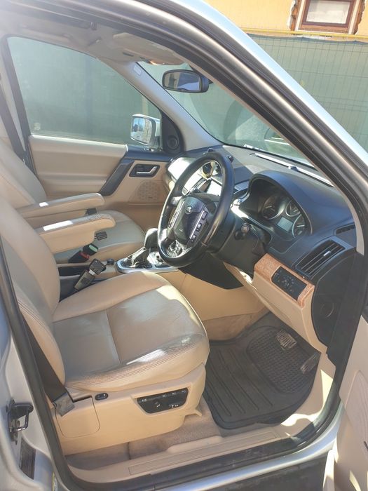 Land Rover Freelander 2,