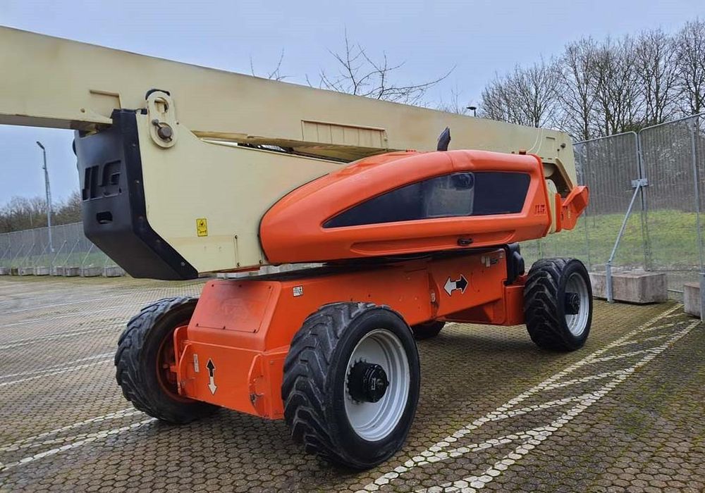 Societate inchirieri diverse nacele, nacela, foarfeca sau brat,Manitou