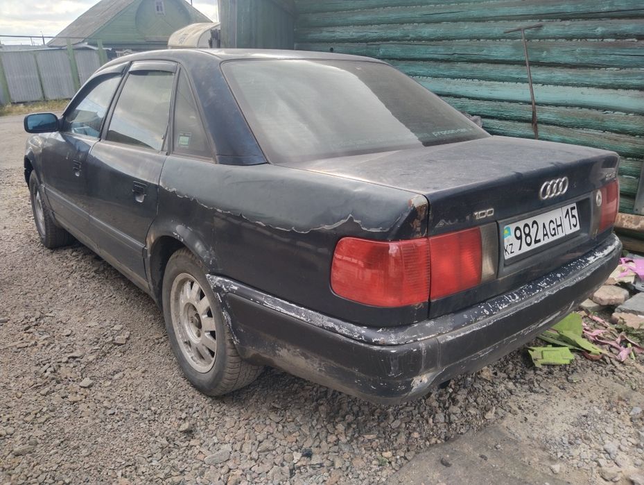 Ауди 100 С 4 2.3
