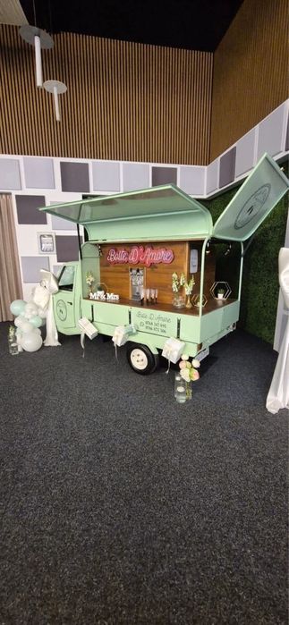 Piaggio ape prosecco van