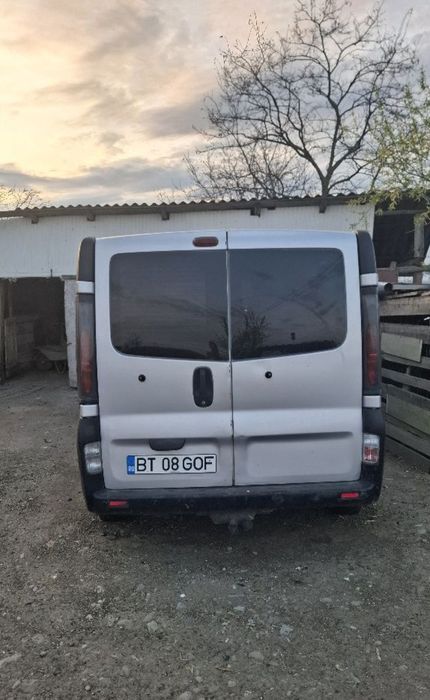 Vand Renault traficat motor 1.9 dci cu injectoare stricate
Vând renual