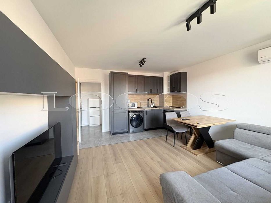 Двустаен апартамент с паркомясто