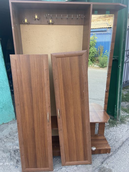 Прихожка с дверками