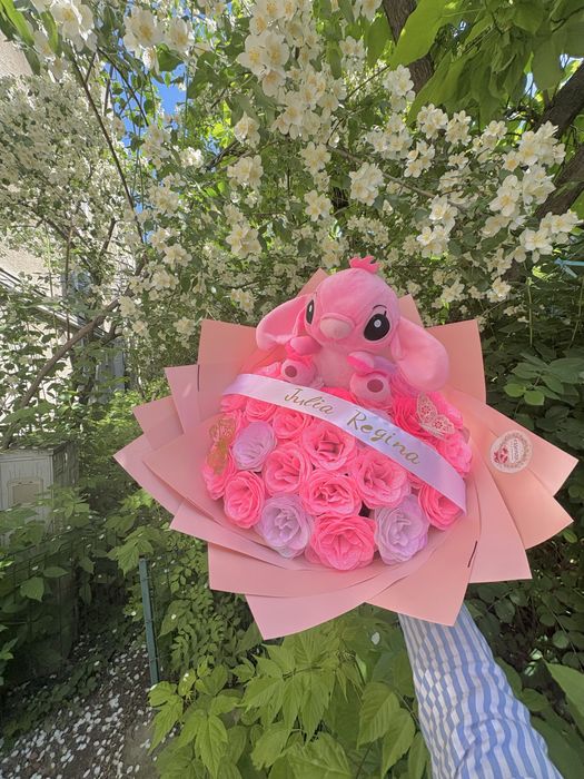 REDUCERI MARI!Buchete de 101 trandafiricu stitch  la doar 200 lei