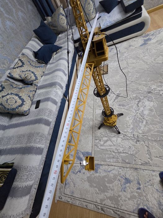 Игрушечный  башенный кран