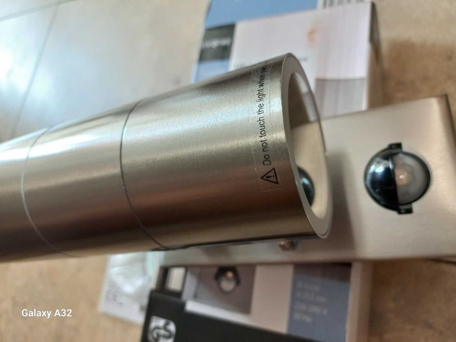 Фасаден аплик със сензор за движение