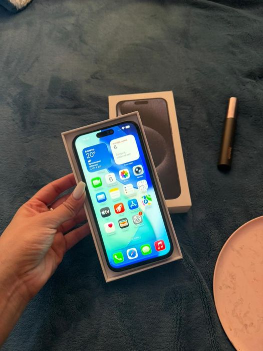 Продам айфон 15 про макс