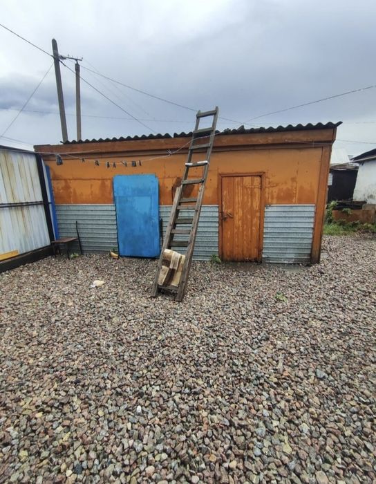 Продам 1/2 дома 3комн.кухня в рабочем посёлке.