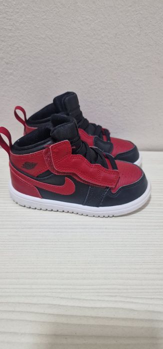 Запазени  детски обувки