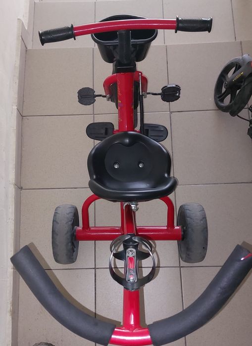 Детский трехколесный велосипед