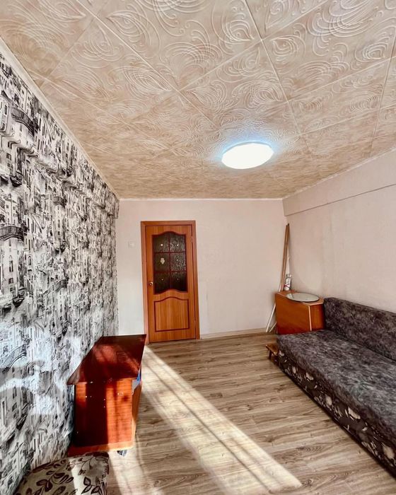 Двухкомнатная возле университета.