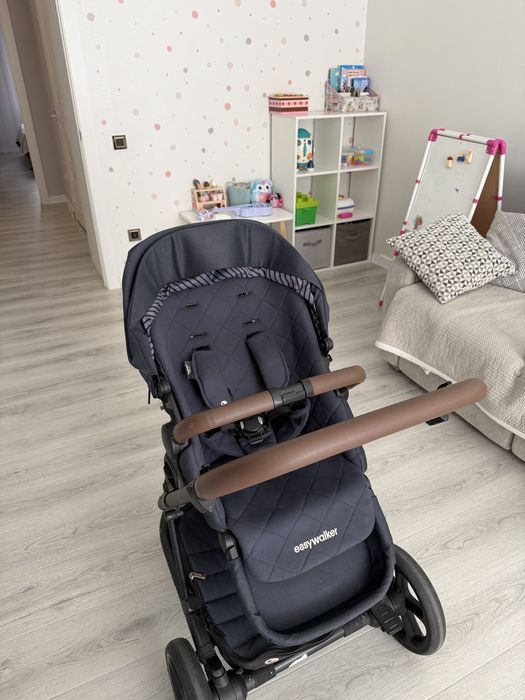 Коляска Easywalker Harvey3 premium в синем цвете