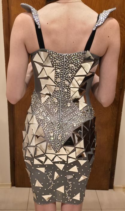 Къса официална рокля