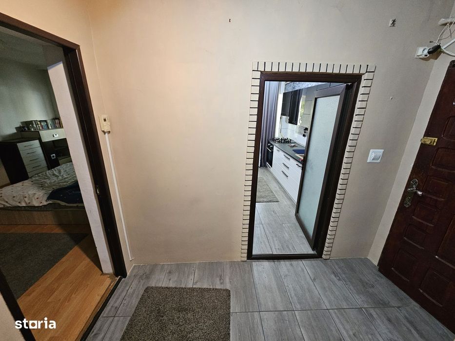 Vand ap cu 3 camere zona Posta 4