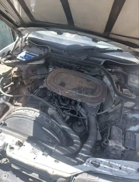 Mercedes 124 e230 2.3