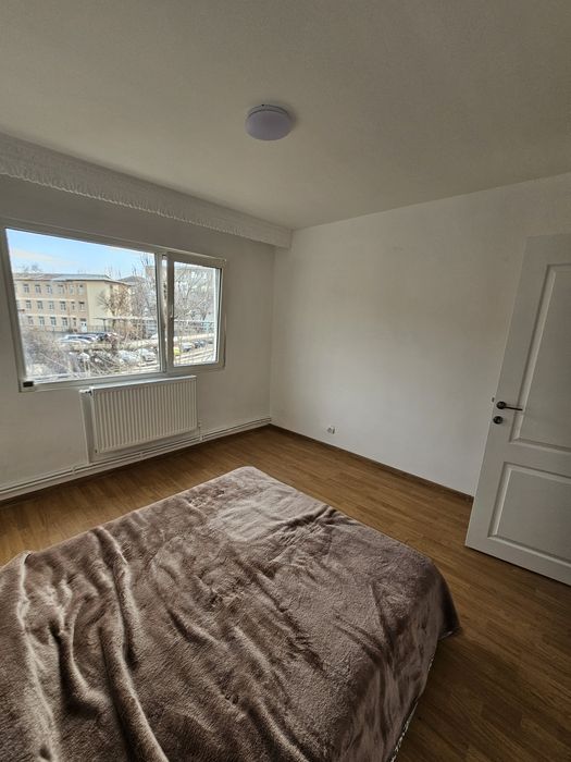 Apartament 3 camere de închiriat – Bacău