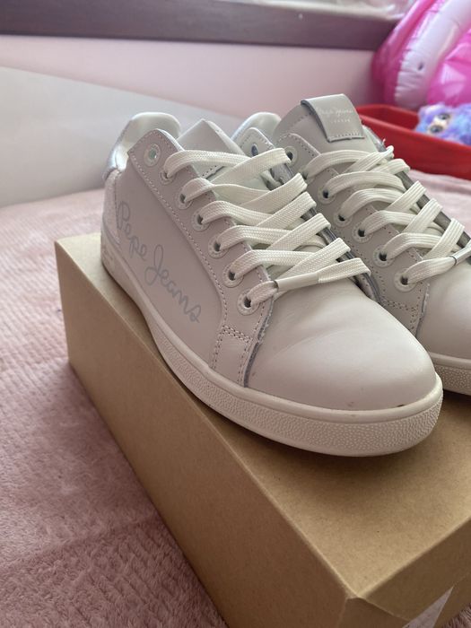 Обувки оригинални