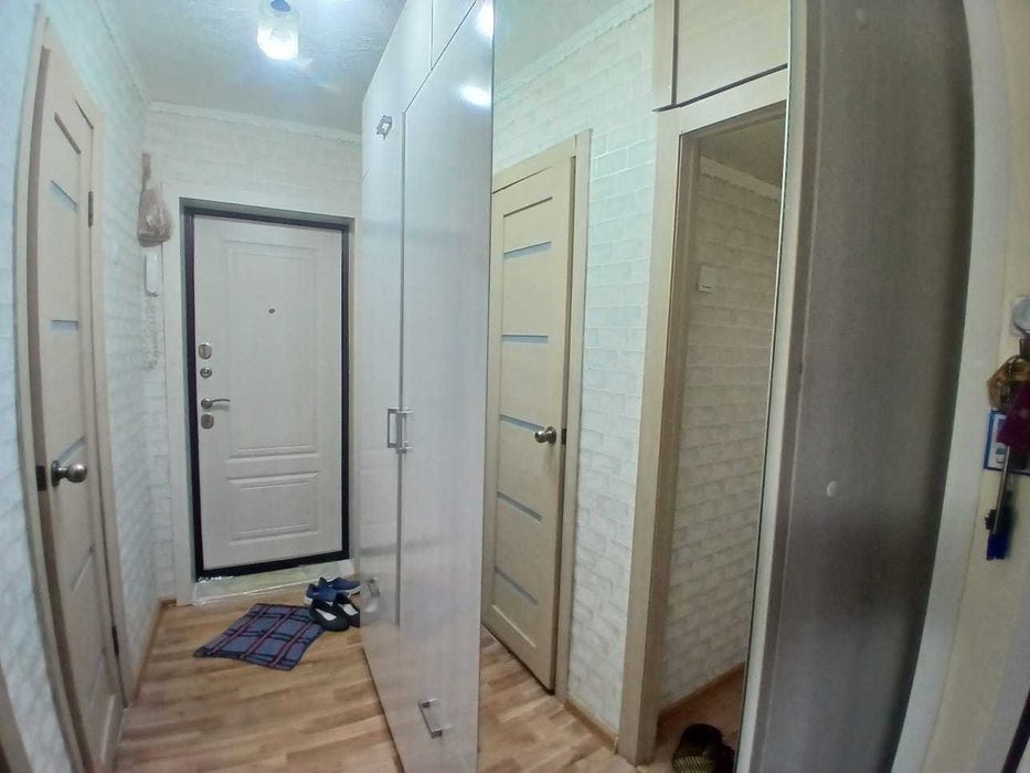 3х ком .квартира Парковая 60