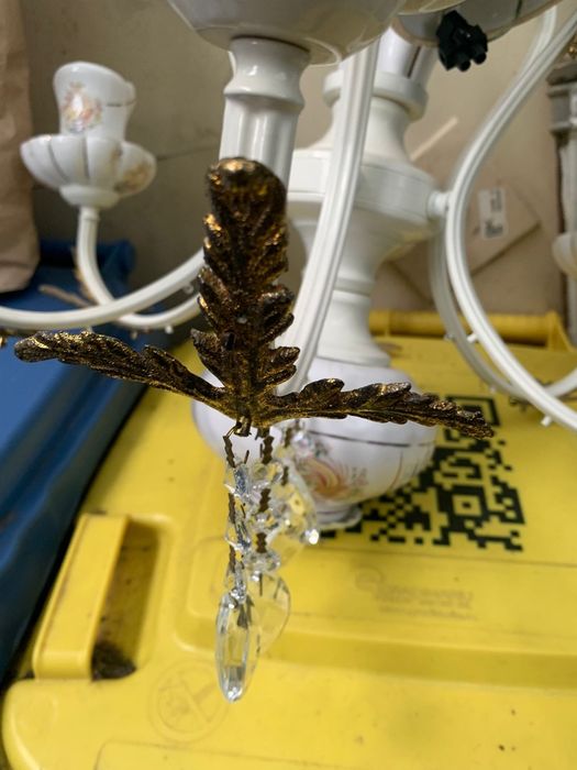 Lustra veche ceramica pictata