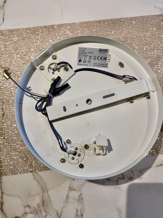 Спот ланпа за таван с 3 крушки