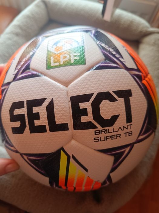 Mingie de fotbal Select ,originală .