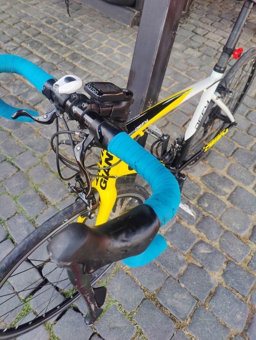Giant Defy marime M furca carbon