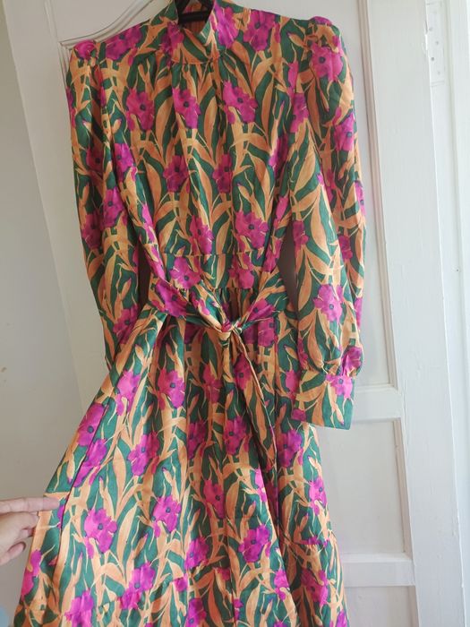 Яркое платье 44-46 размер