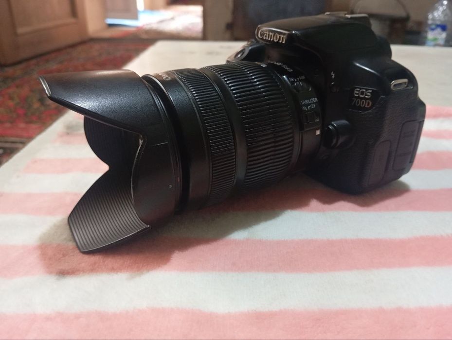 Canon 700D sotiladi