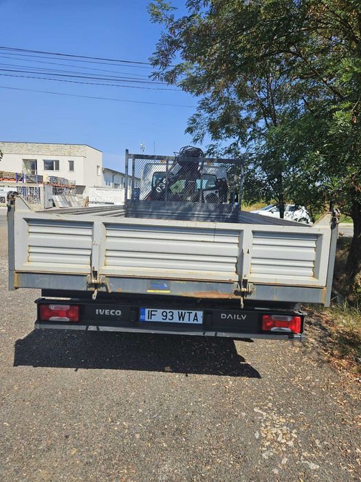 IVECO DAILY cu macara, an fabricatie 2017